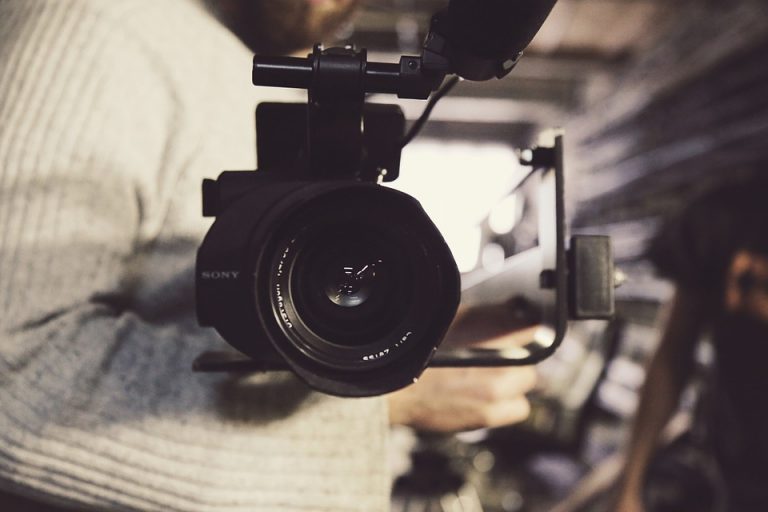 L’interview en entreprise : comment réussir sa vidéo ?